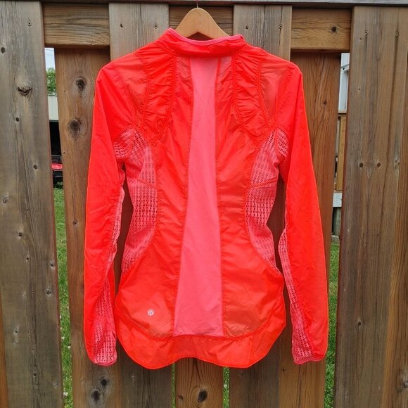 BEAUTIFUL PINK Lululemon Shell Jacket Women's Size 6 Pink lace accents - Picture 2 of 6